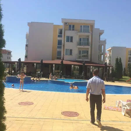 Nesseber Fort Club Private شقة